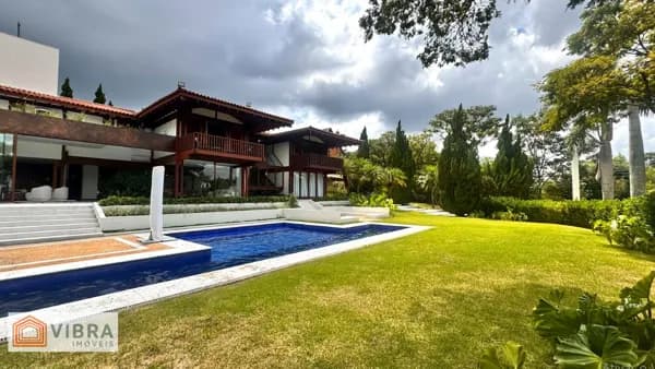 Casa em Santana de Parnaíba - Alphaville