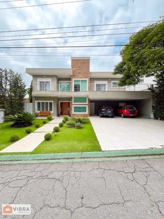 Casa em Santana de Parnaíba - Alphaville