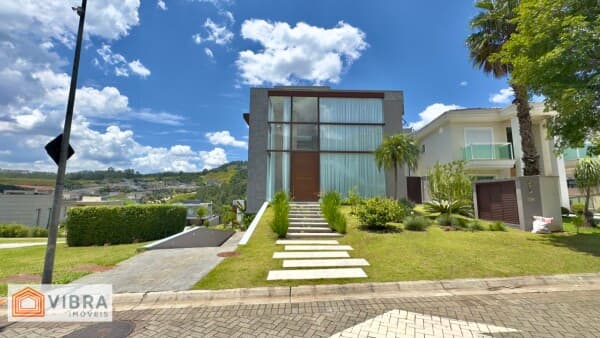 TAMBORÉ 11 - CASA COM VISTA PERMANENTE