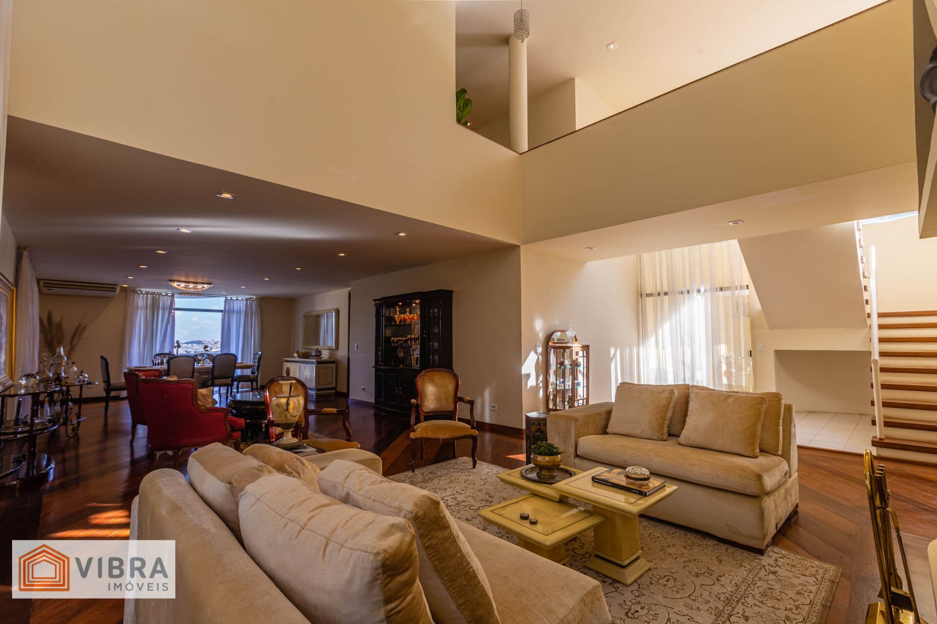 Casa em Santana de Parnaíba - Alphaville