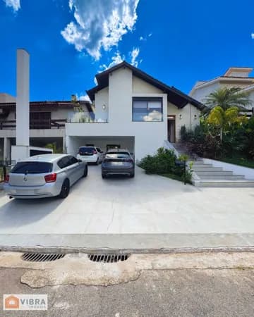 Casa em Santana de Parnaíba - Alphaville