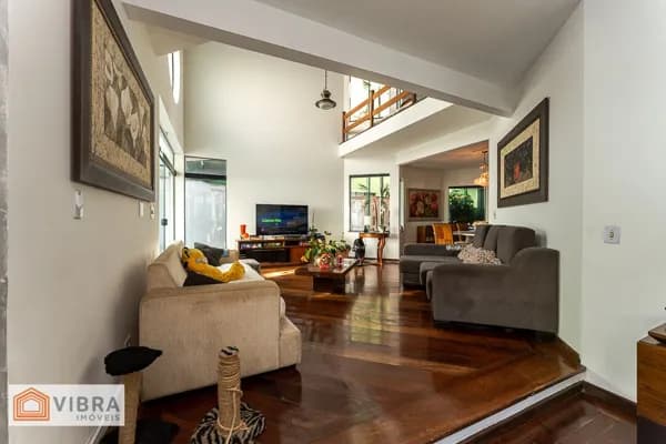 Casa em Santana de Parnaíba - Alphaville