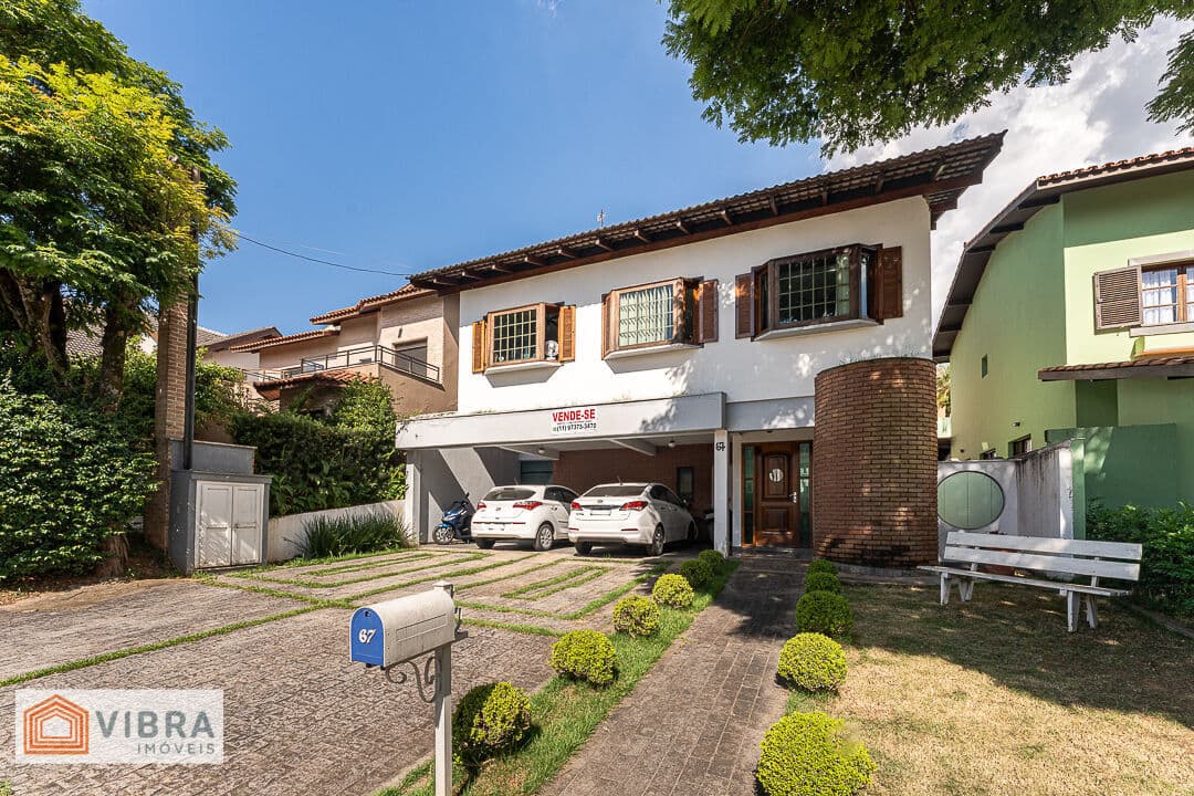 Casa em Santana de Parnaíba - Alphaville