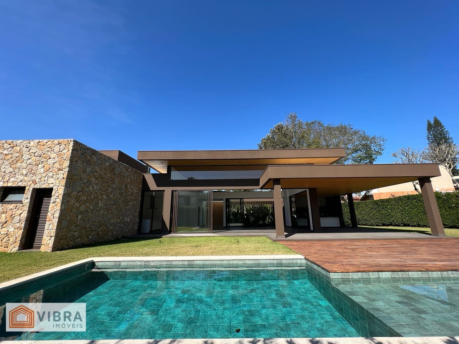 Casa Alto Padrão à Venda no Condomínio Lago Azul Golfe Club - Araçoiaba da Serra/SP