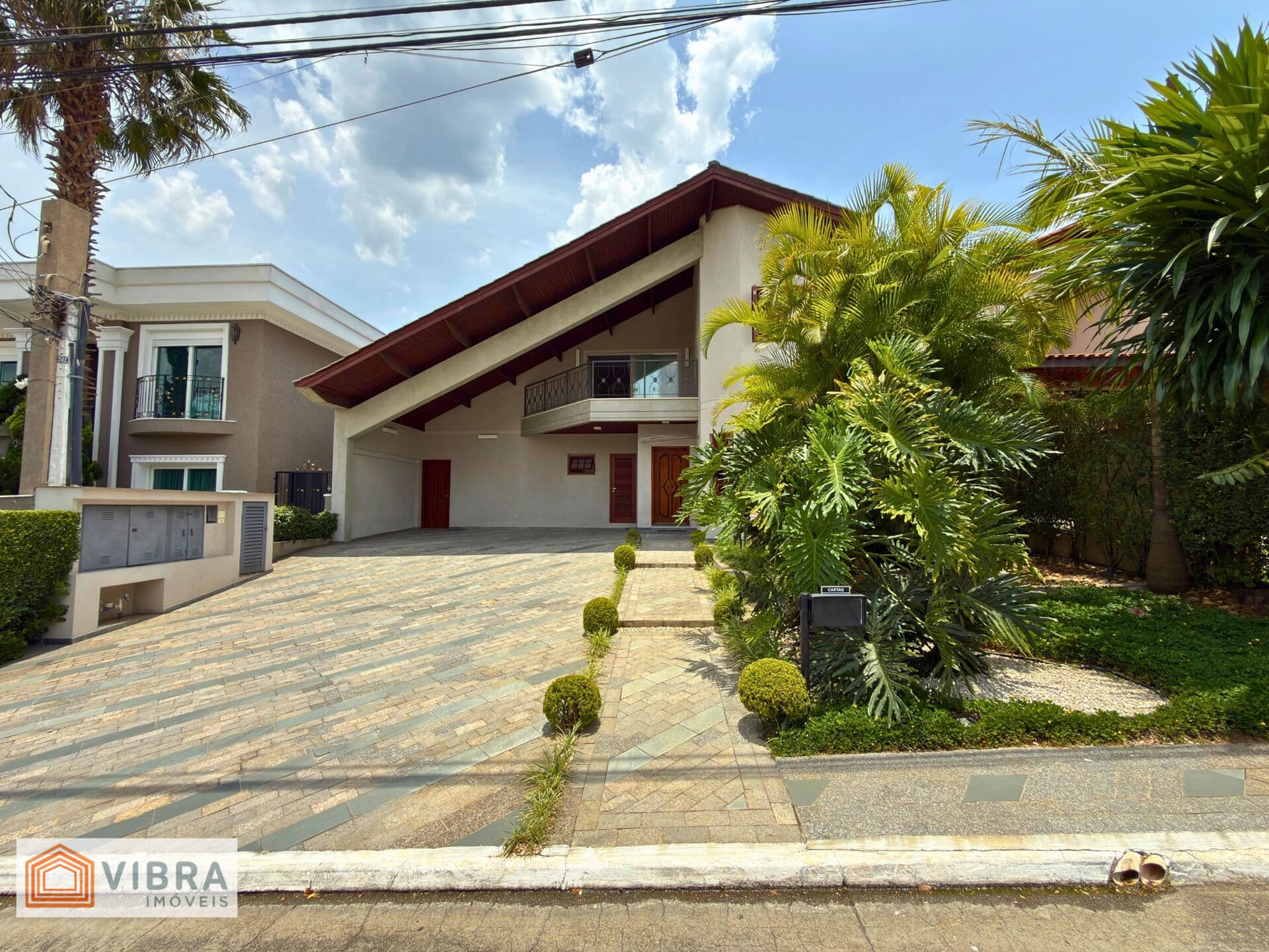 Casa em Santana de Parnaíba - Residencial Onze (Alphaville)