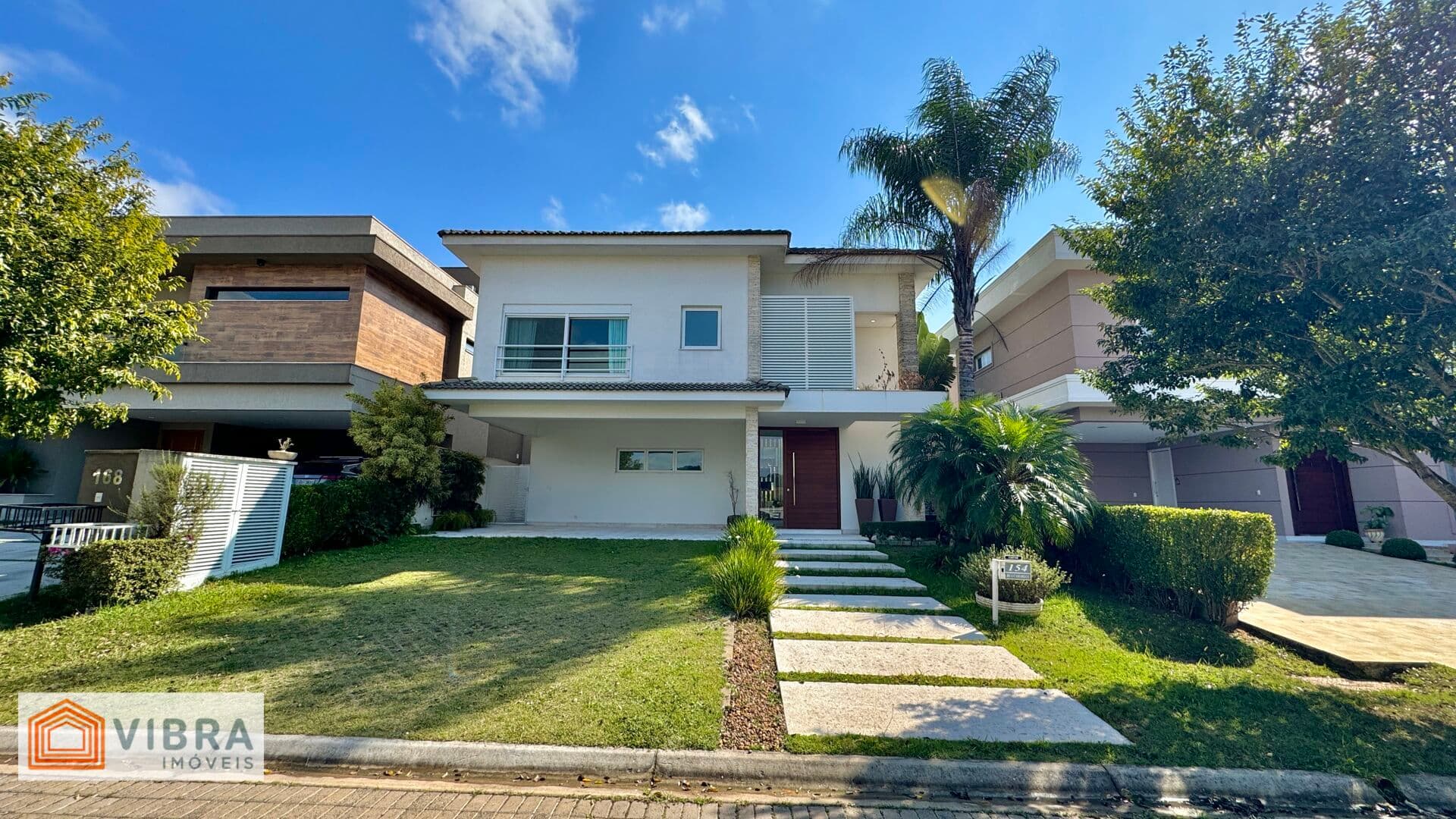 Casa em Santana de Parnaíba - Alphaville