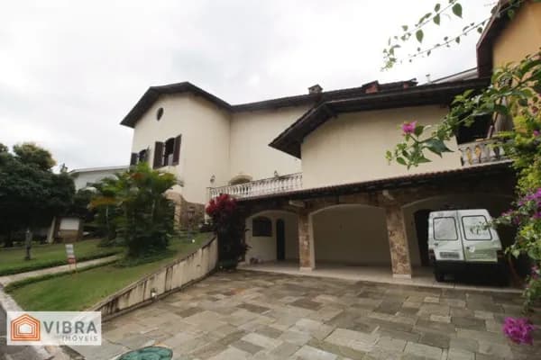 Casa em Santana de Parnaíba - Alphaville