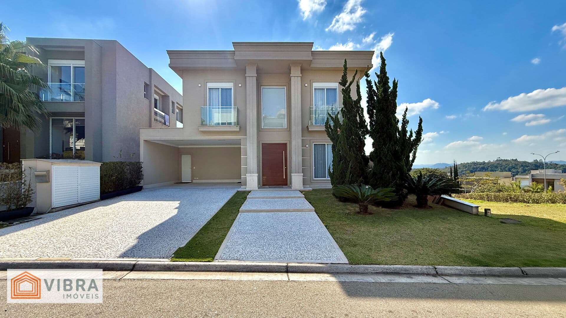 Casa em Santana de Parnaíba - Alphaville