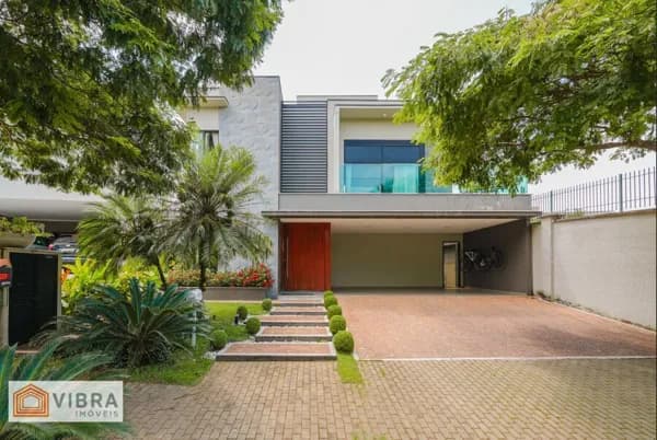 Casa em Santana de Parnaíba - Alphaville