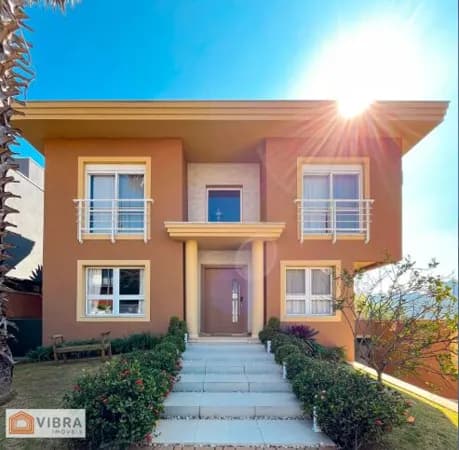 Casa em Santana de Parnaíba - Alphaville