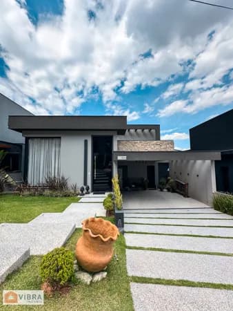 Casa em Santana de Parnaíba - Alphaville