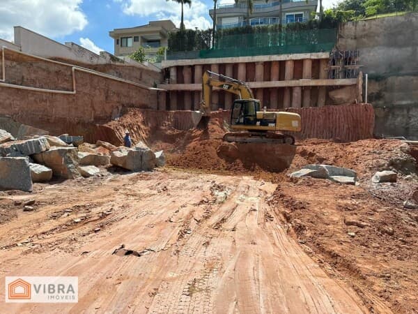 TAMBORÉ 2 - TERRENO MURADO