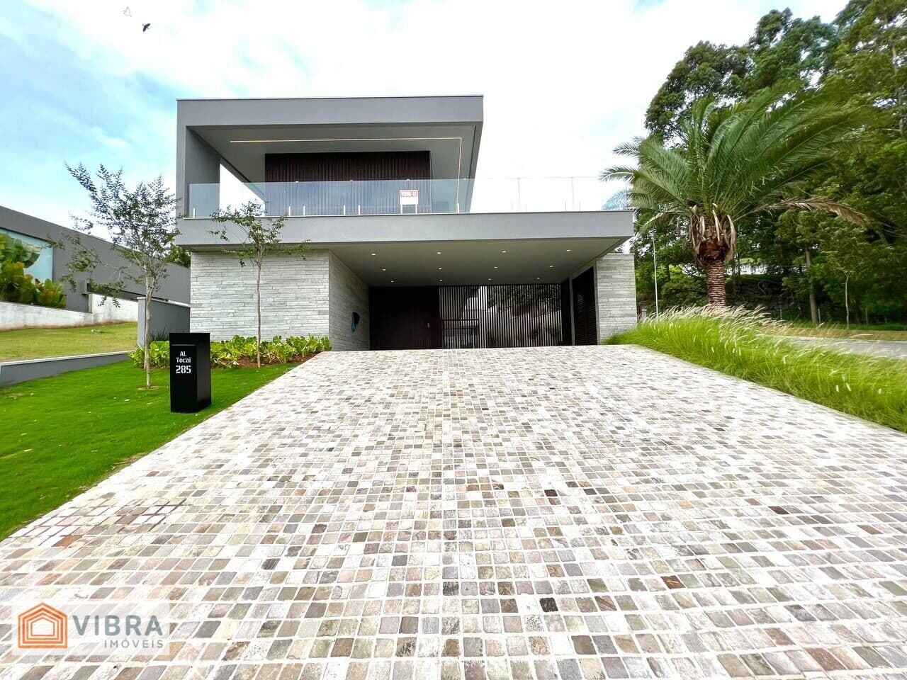 VILLA SOLAIA - CASA NOVA E DECORADA