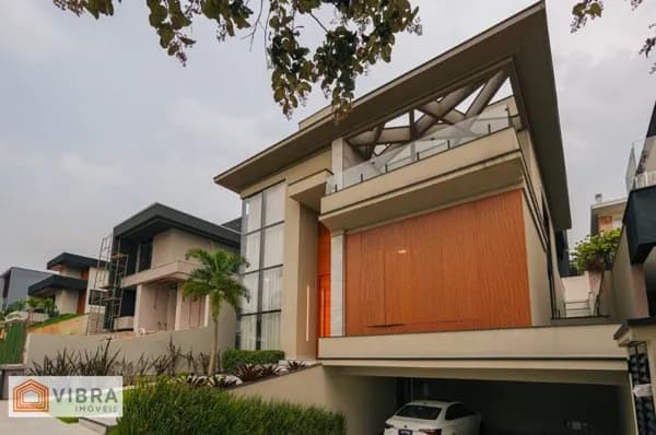 Casa em Santana de Parnaíba - Alphaville