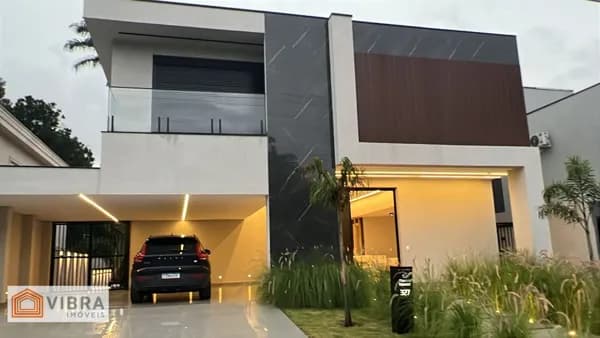 Casa em Santana de Parnaíba - Alphaville