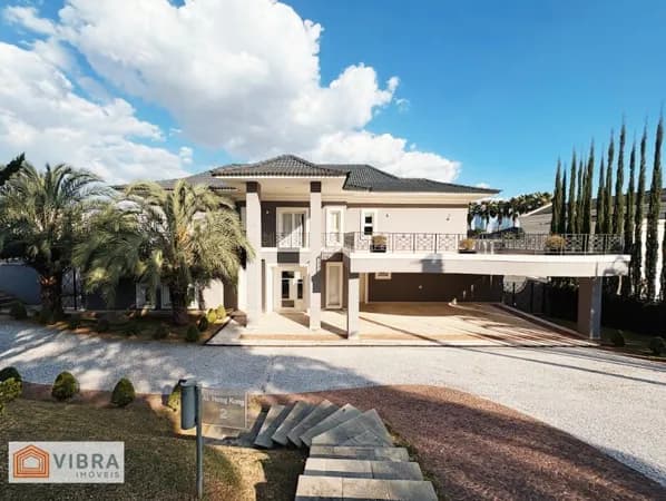 Casa em Santana de Parnaíba - Alphaville