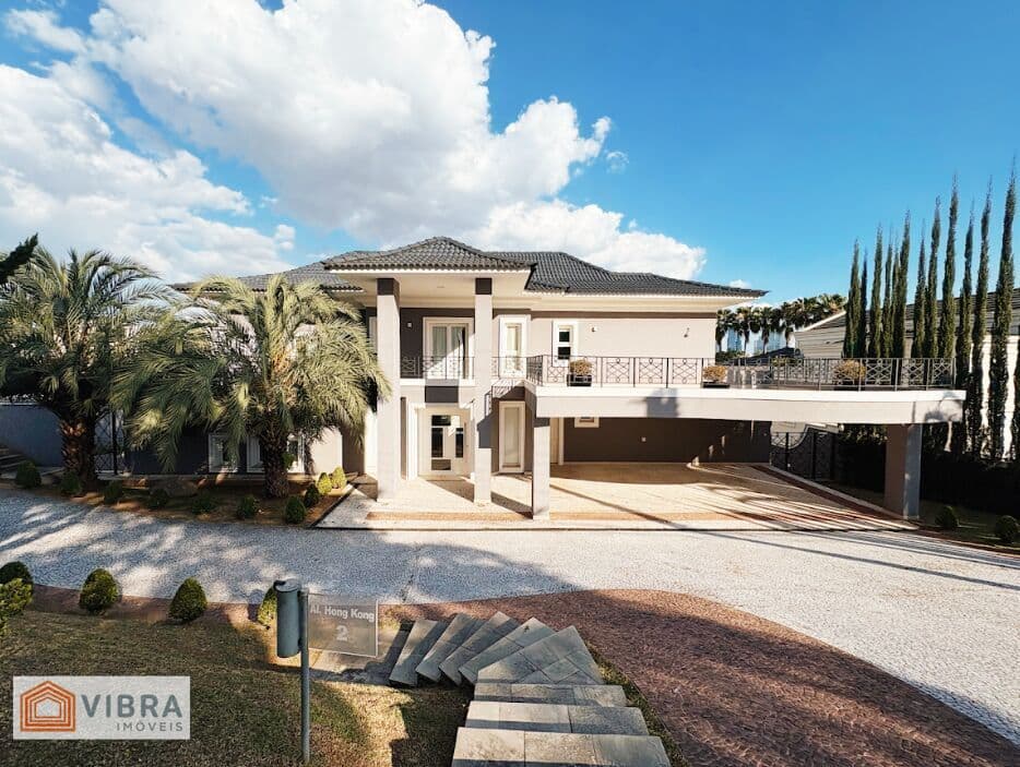 Casa em Santana de Parnaíba - Alphaville