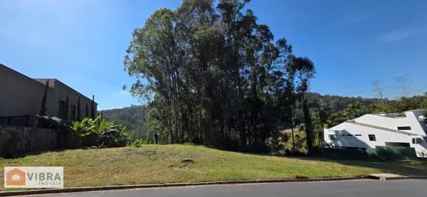 Tamboré 01 - Vista para Mata