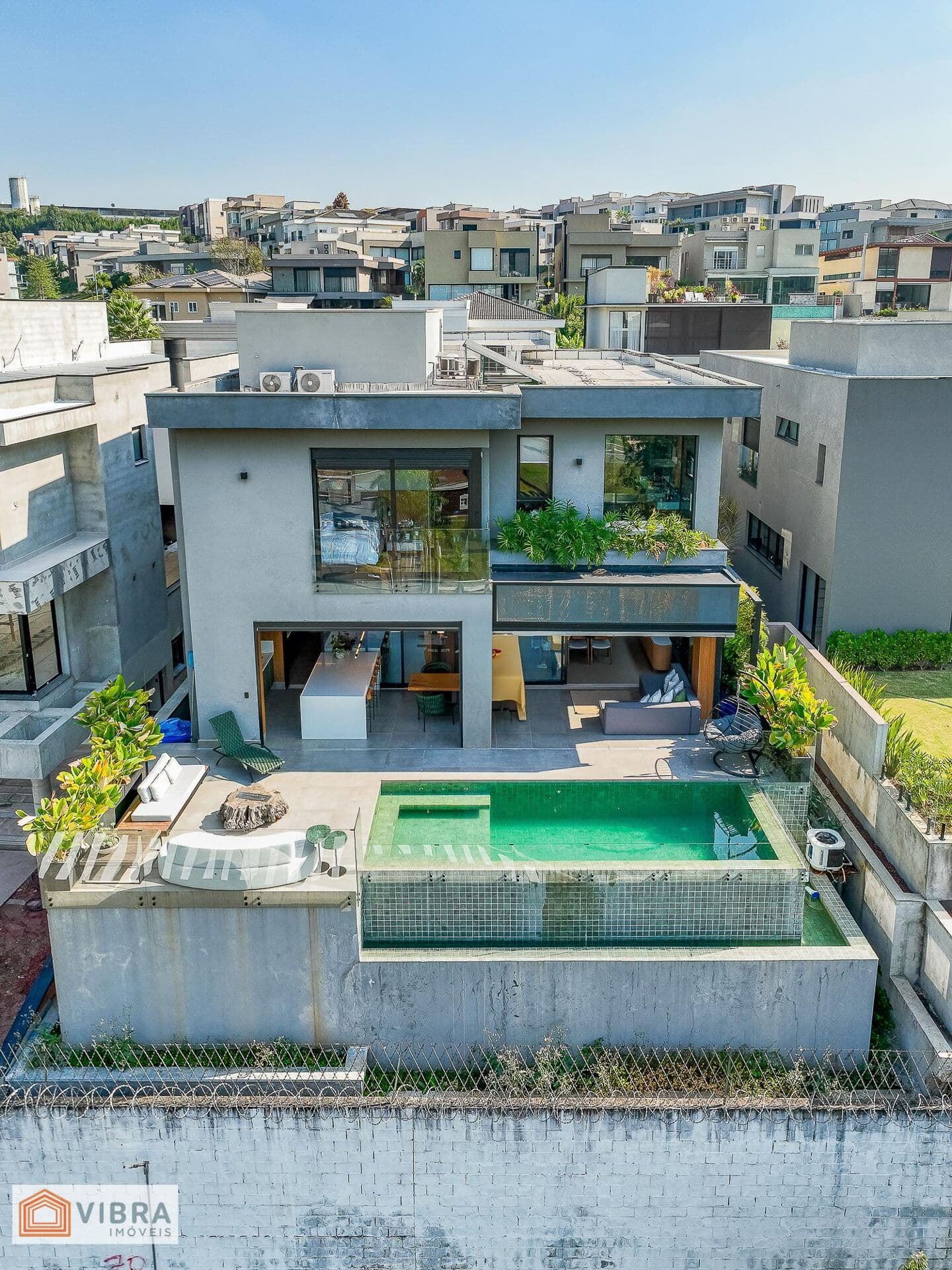 Casa em Santana de Parnaíba - Alphaville