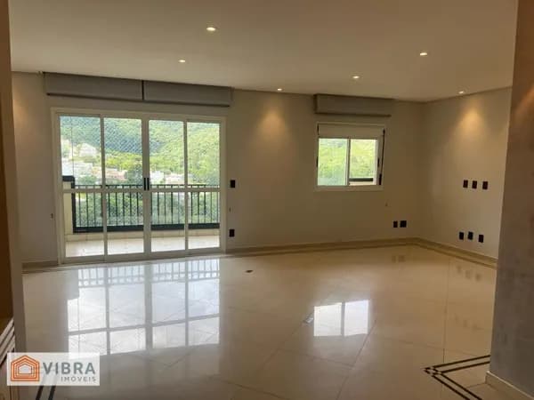 Apartamento em Santana de Parnaíba - Alphaville