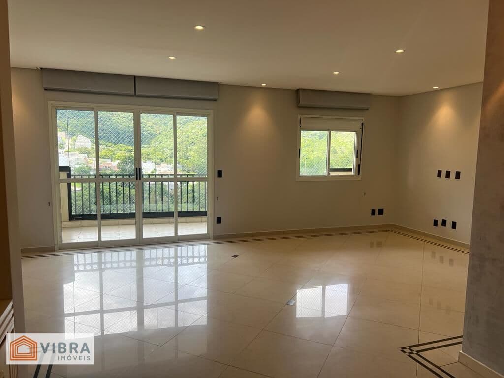 Apartamento em Santana de Parnaíba - Alphaville