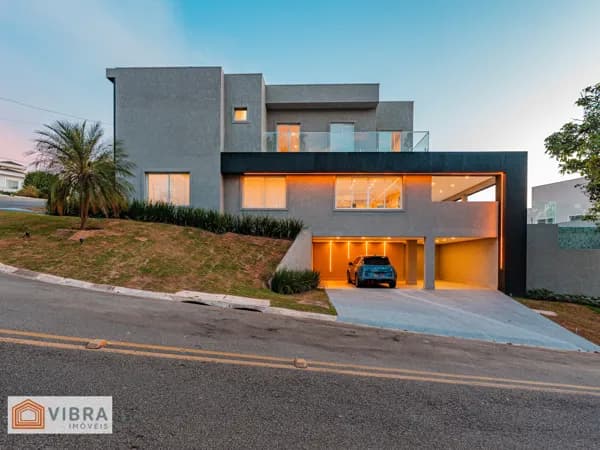 Casa à Venda – Projeto Moderno e Aconchegante