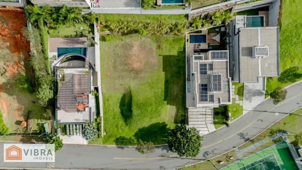 Lote/Terreno em Santana de Parnaíba - Alphaville