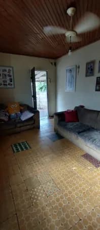 Casa Padrão, frente e fundo