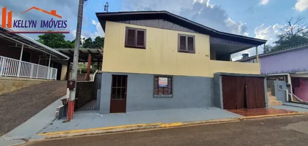 Casa em Faxinal dos Guedes - São José