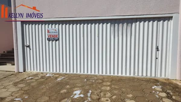 Casa em Faxinal dos Guedes - Centro