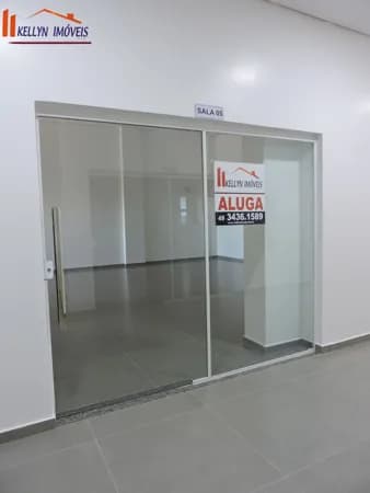 Sala/Conjunto em Faxinal dos Guedes - Centro