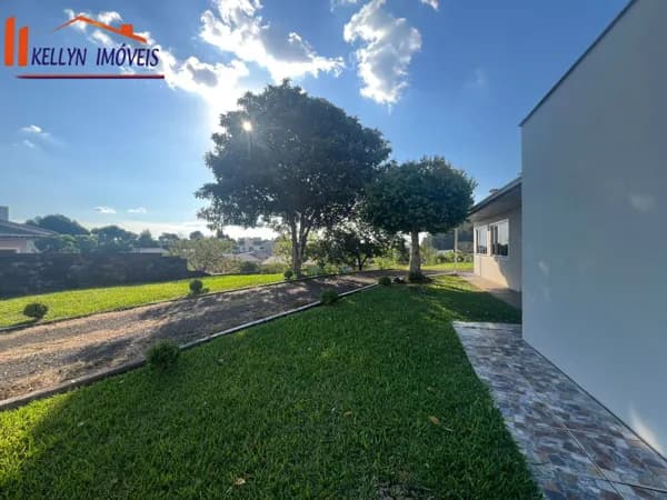 Casa em Faxinal dos Guedes - Centro