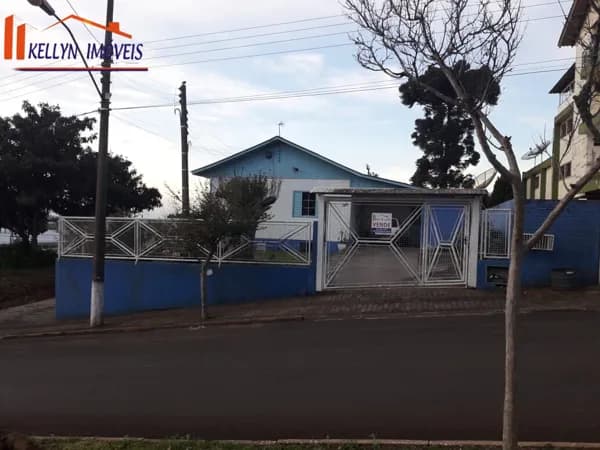 Casa em Faxinal dos Guedes - Centro