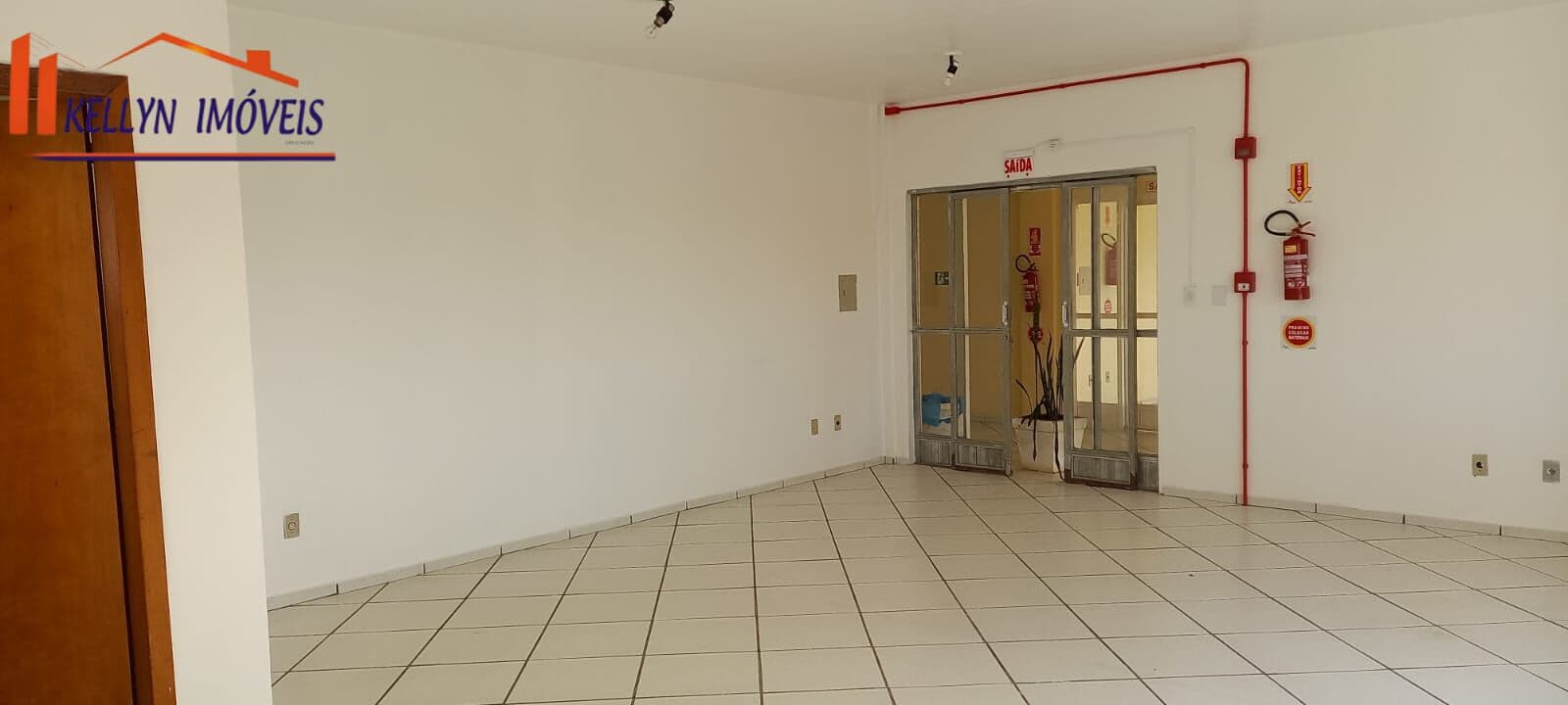 Aluga-se Sala Comercial