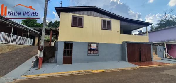 Casa em Faxinal dos Guedes - São José