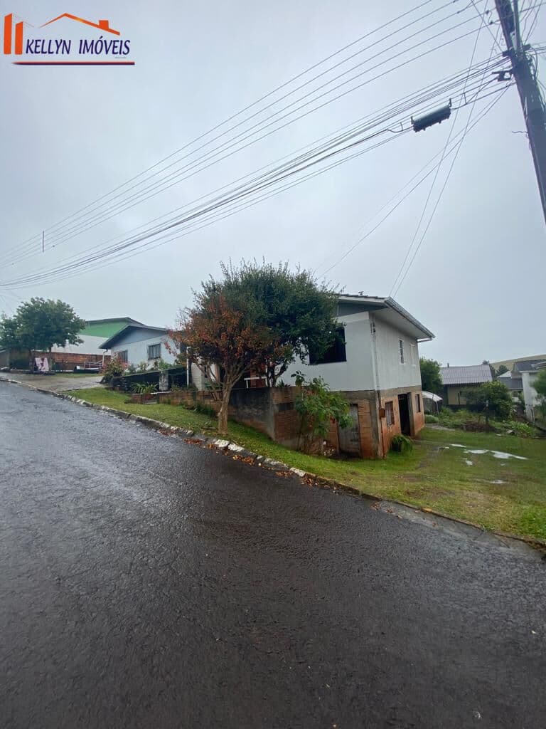 Casa em Faxinal dos Guedes - São Cristóvão