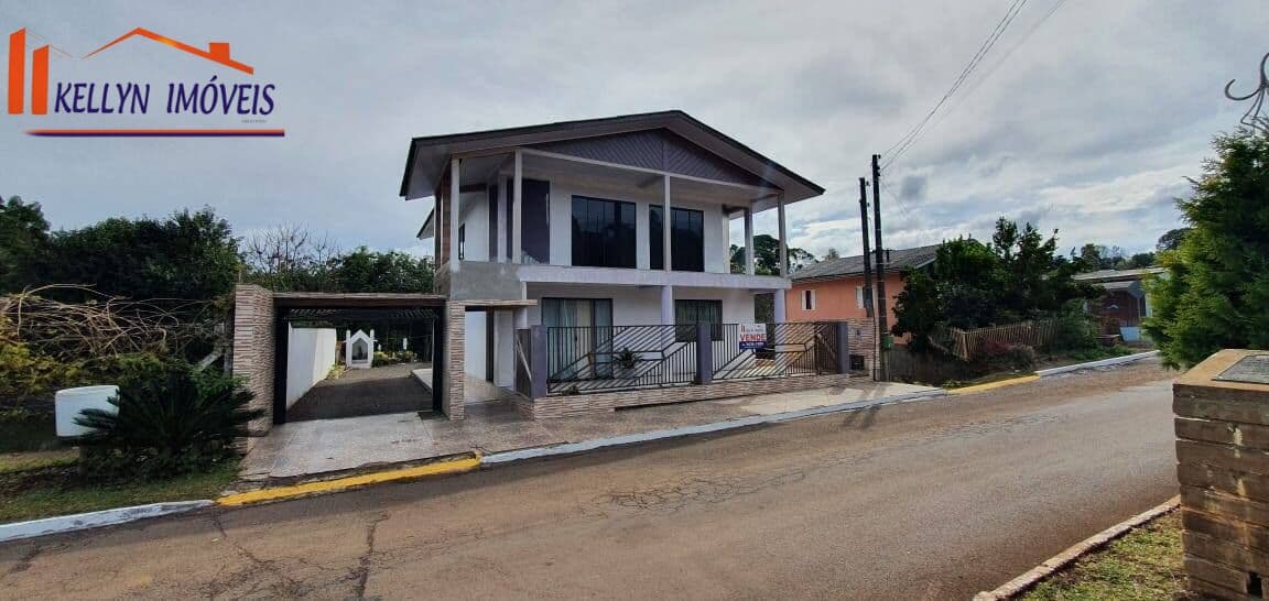 Casa com 2 pavimentos.