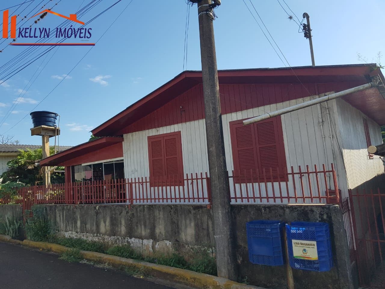 Casa em Faxinal dos Guedes - São José