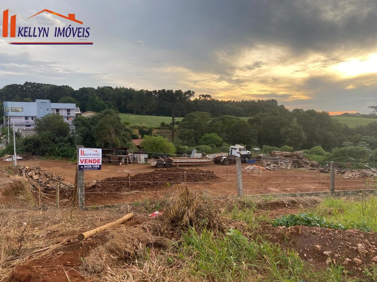 Lote/Terreno em Faxinal dos Guedes - Centro