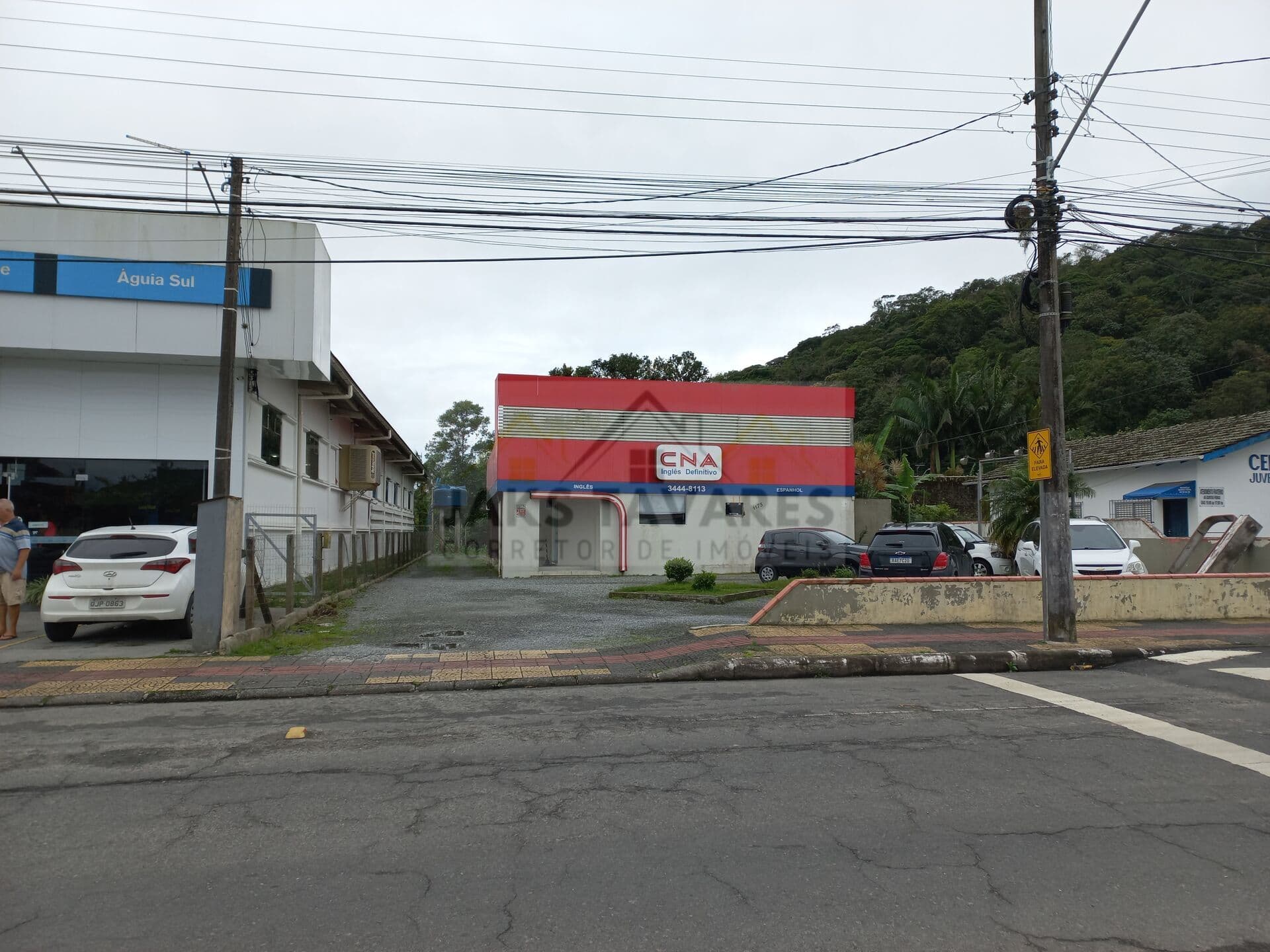 Casa Padrão / Ponto Comercial