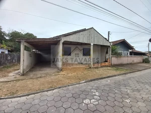 Casa em construção - Terreno