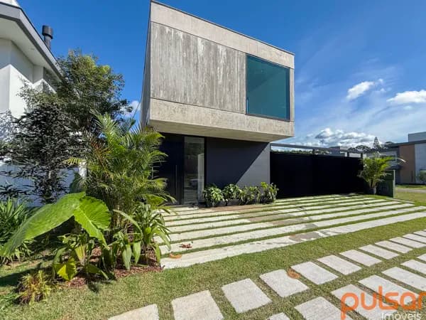 Casa com 4 suítes a venda em Condomínio Fechado no Red Park, Ingleses / Florianópolis.
