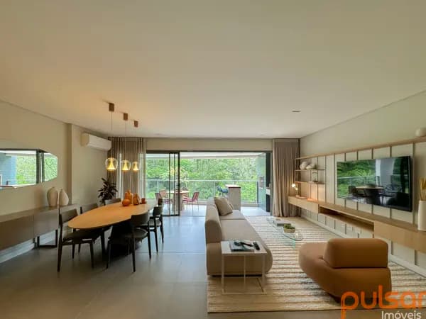 Apartamento 3 suítes mobiliado e decorado em Cacupé / Florianópolis.