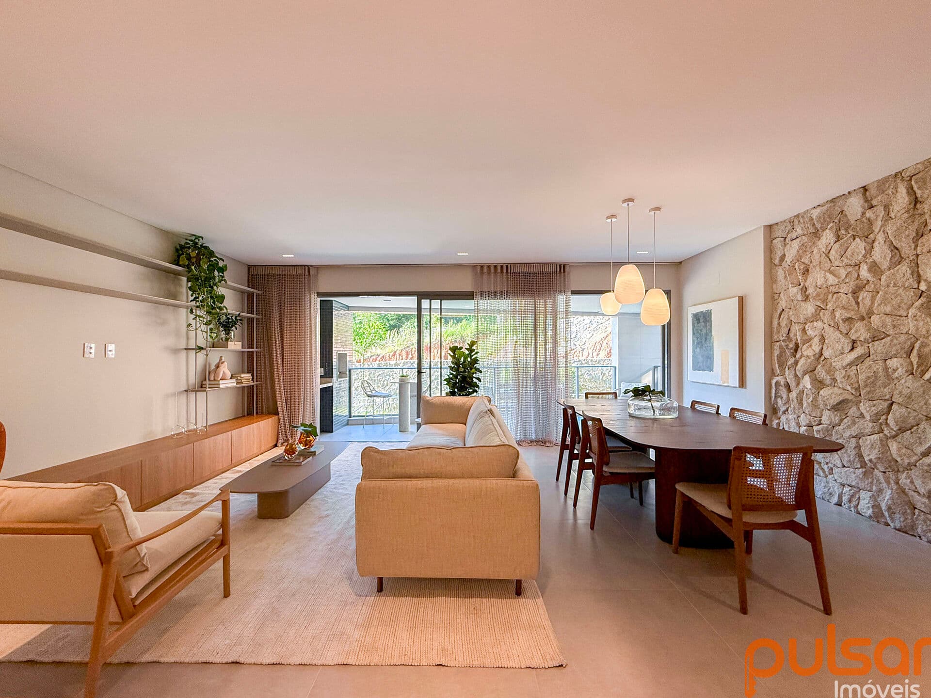 Apartamento garden 3 suítes mobiliado e decorado em Cacupé / Florianópolis.