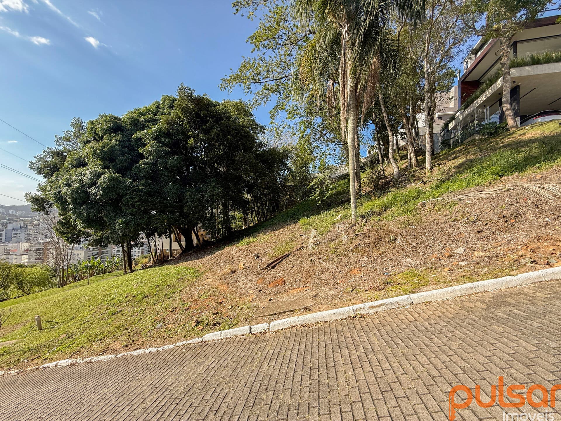 Terreno em condomímio Córrego Grande