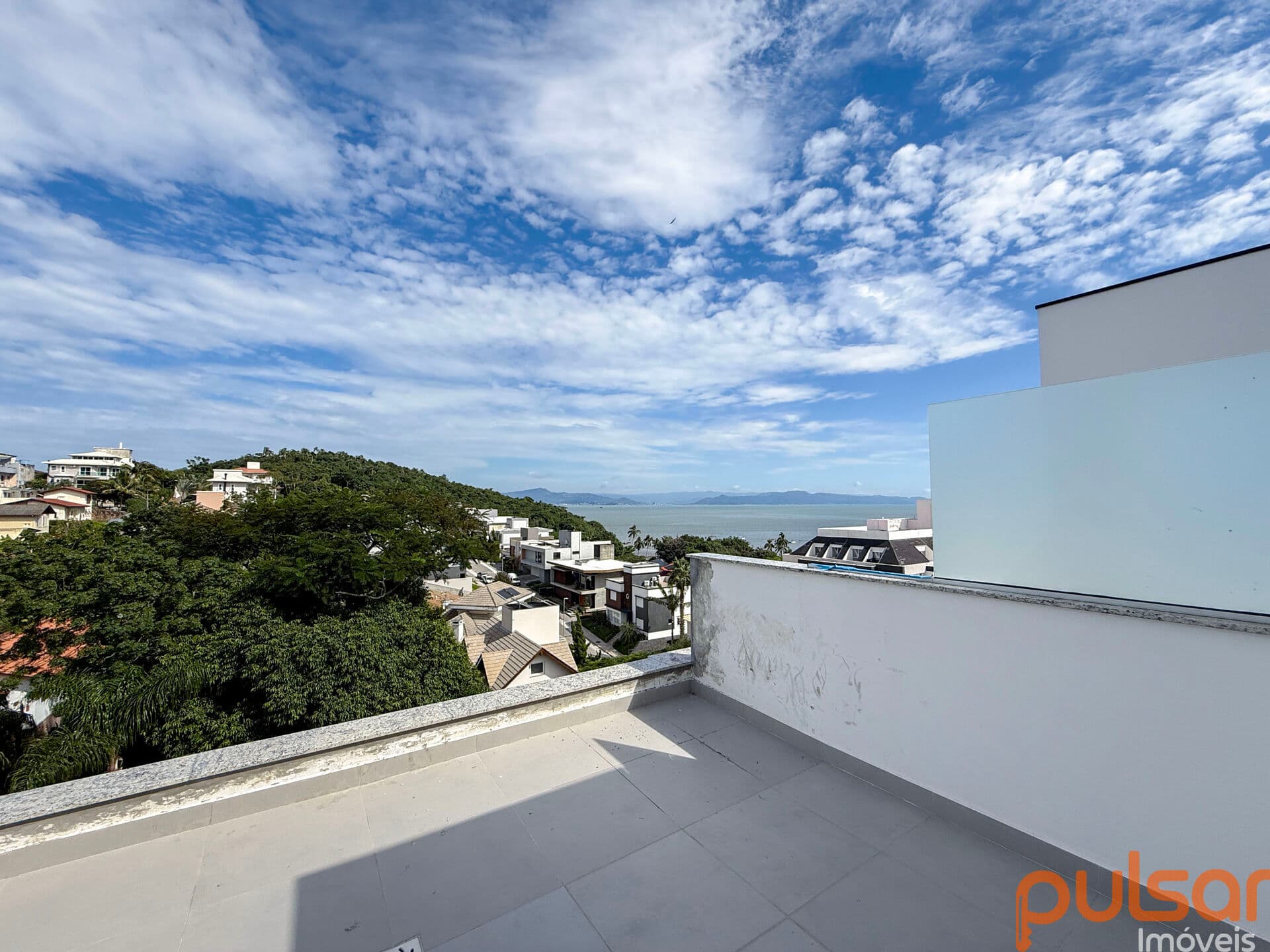 Apartamento cobertura duplex com 3 suítes no João Paulo.