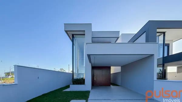 Casa individual com 3 dormitórios à venda próximo ao Sapiens Parque.