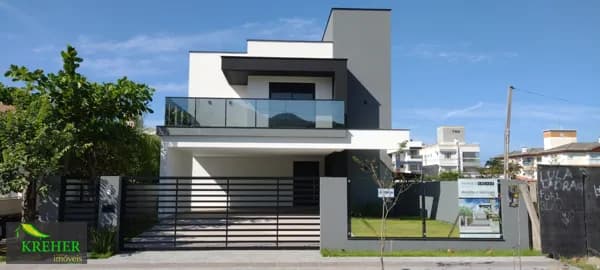 Casa em Governador Celso Ramos - Centro