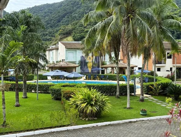 Casa em Condomínio na Praia da Enseada, Ubatuba/SP