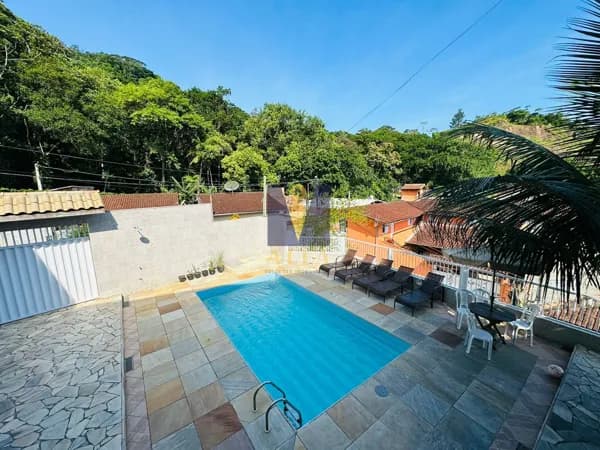 Sobrado em Ubatuba - Pereque Mirim